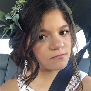 Meet your Posher, Chloe